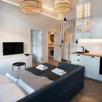 Premium - Old Town Jana Pawla Ii شقة *